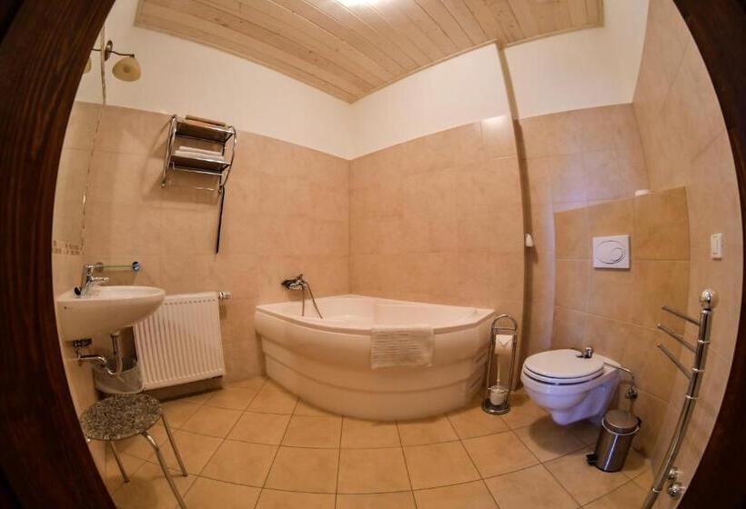 ベッドアンドブレックファースト Szin Es Vendeghaz