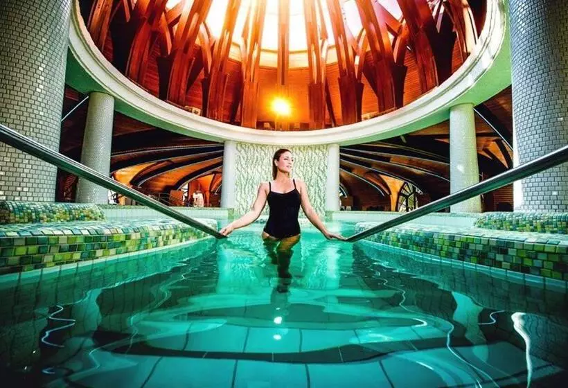 هتل Boni Családi Wellness