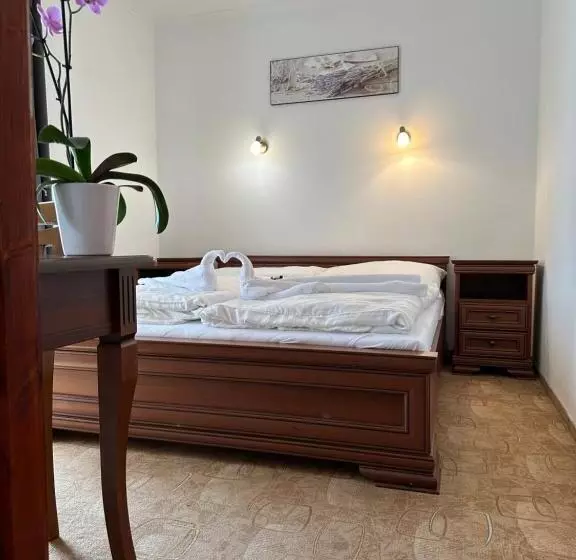 هتل Boni Családi Wellness