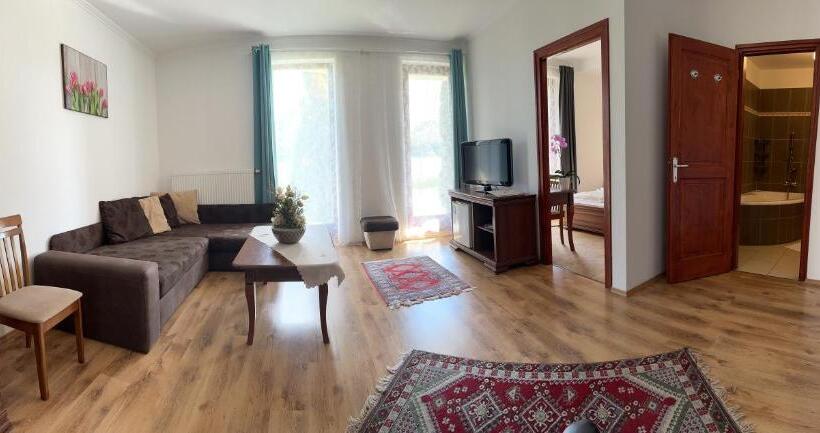 فندق Boni Családi Wellness