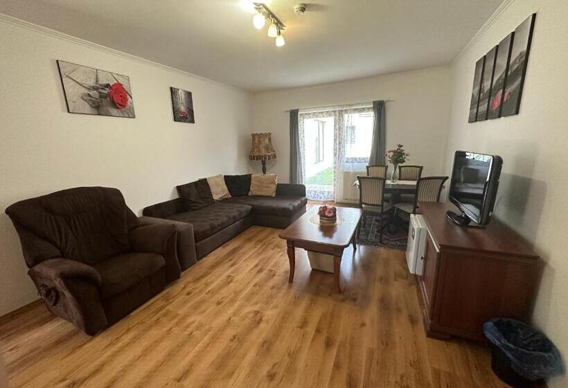 فندق Boni Családi Wellness