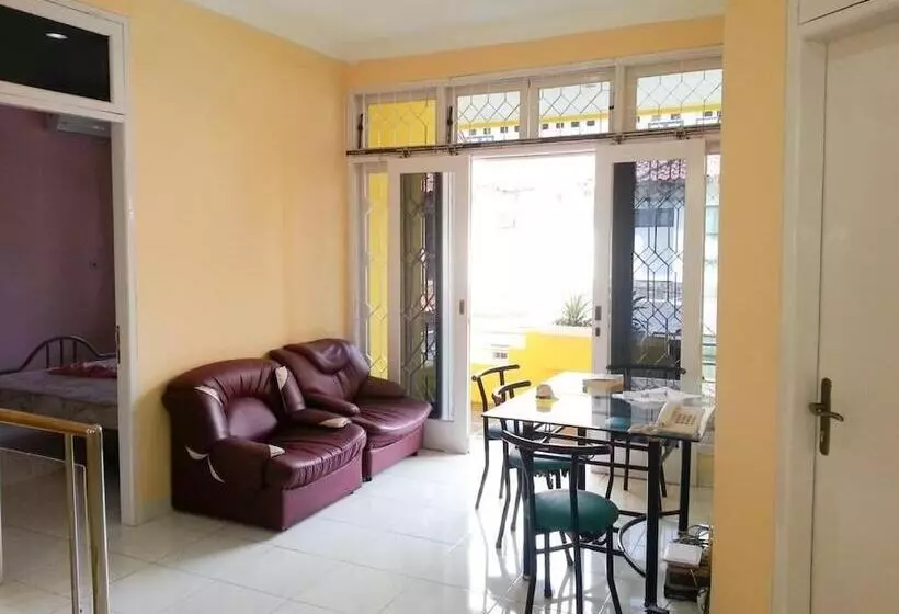 Hotel Cendana Mulia Hostel Bogor