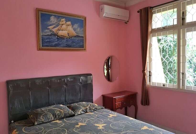 호텔 Cendana Mulia Hostel Bogor