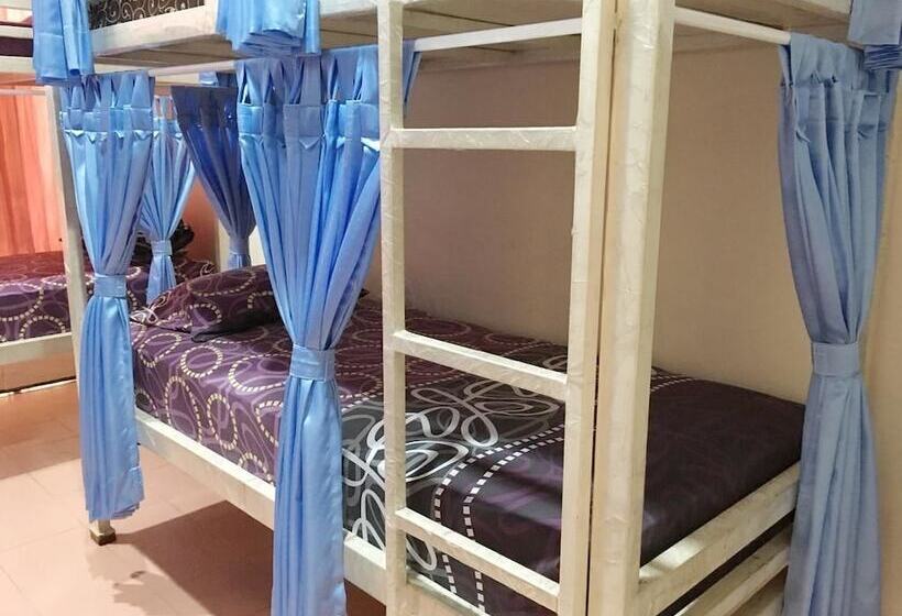 호텔 Cendana Mulia Hostel Bogor