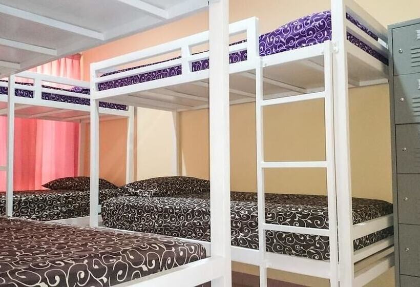 호텔 Cendana Mulia Hostel Bogor