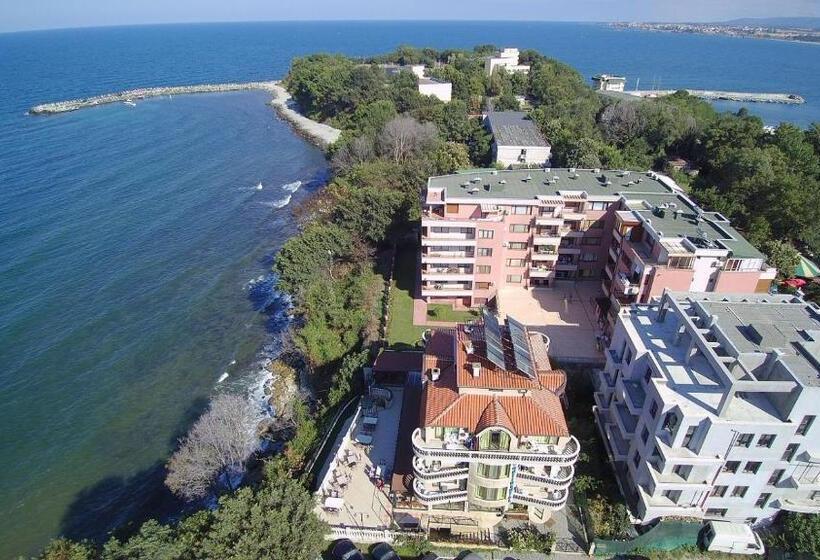 בית מלון כפרי Continental