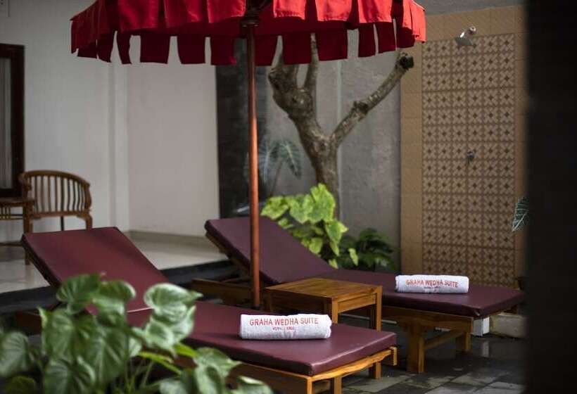 Hotel Graha Wedha Suite Kuta By Kamara