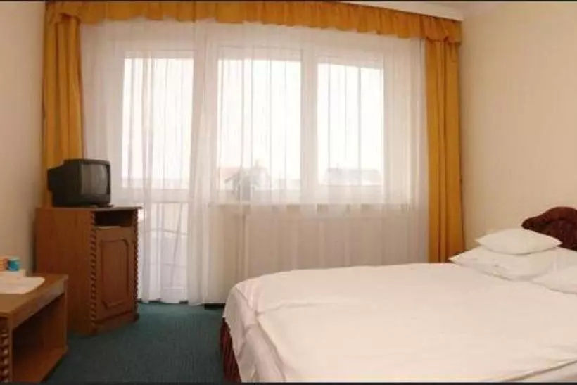 Hotelli Kincsem Wellness