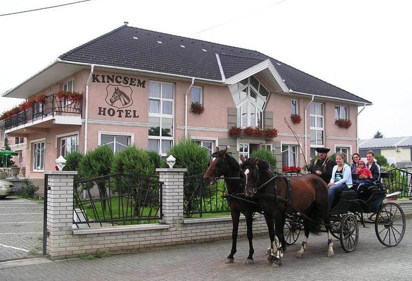 酒店 Kincsem Wellness