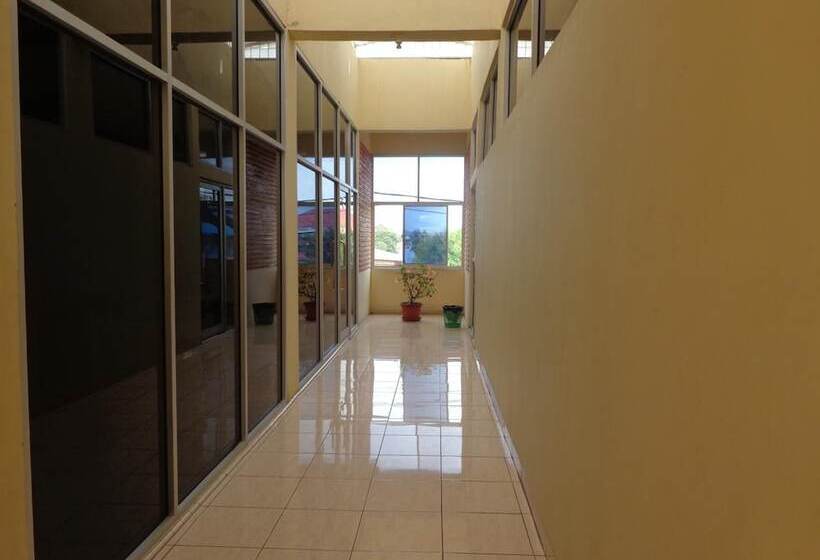 בית מלון כפרי Musafir Inn