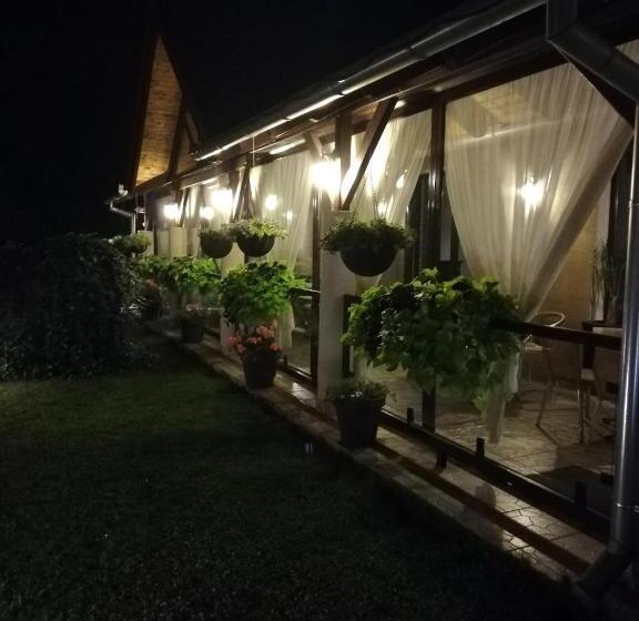 Отель Neon2 Vendégház