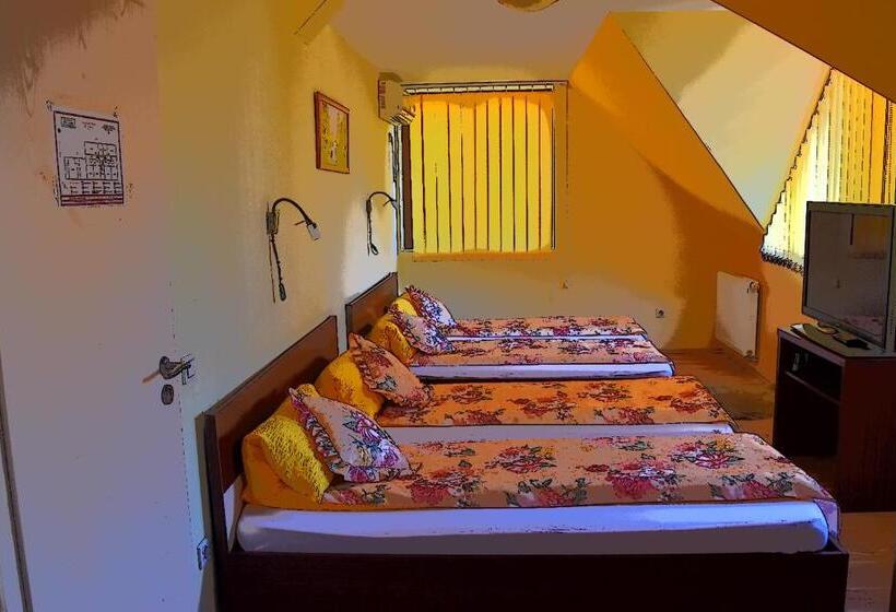 Отель Neon2 Vendégház