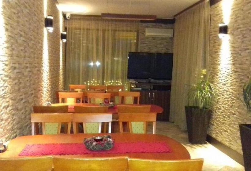 Отель Neon2 Vendégház