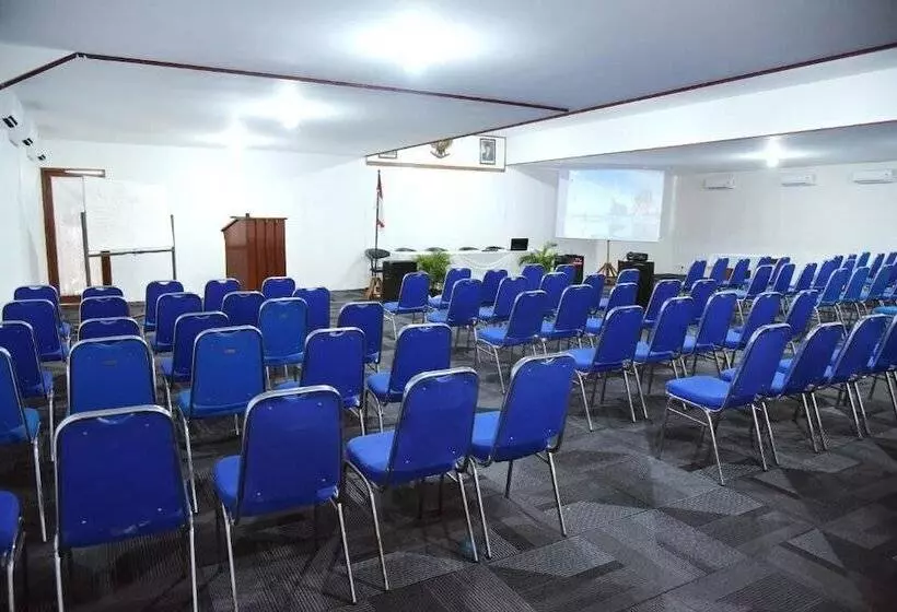 Hotelli Olympic Semarang By Sajiwa