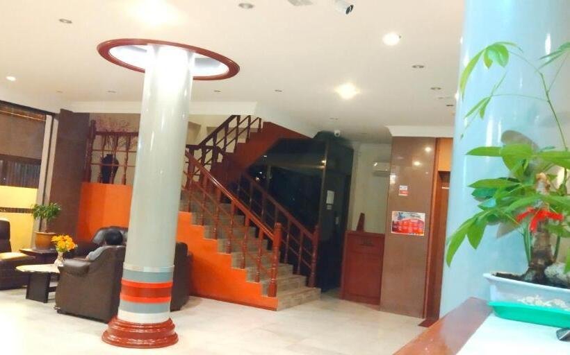 בית מלון כפרי Paradise