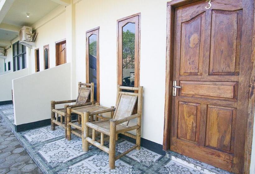 فندق Reddoorz @ Mawun Street Kuta