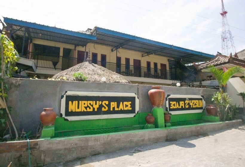 فندق Reddoorz @ Mawun Street Kuta