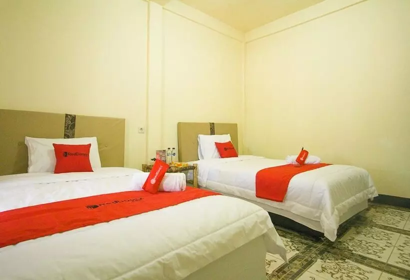 ホテル Reddoorz @ Mawun Street Kuta