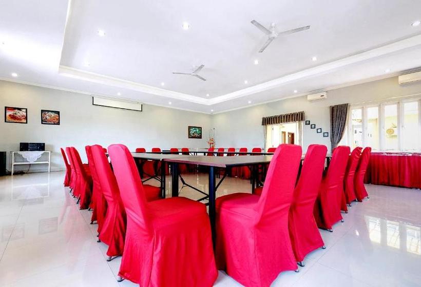 فندق Reddoorz Plus @  Star 88