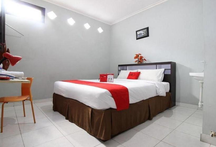 فندق Reddoorz Plus @  Star 88