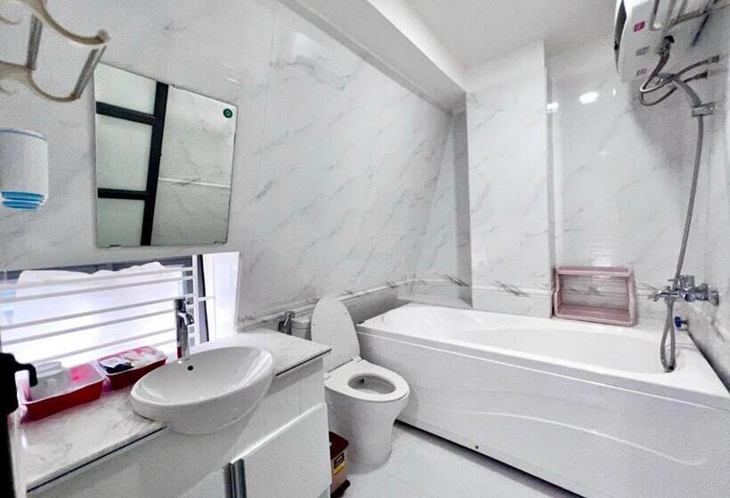 هتل Daisy Homestay & Apartment