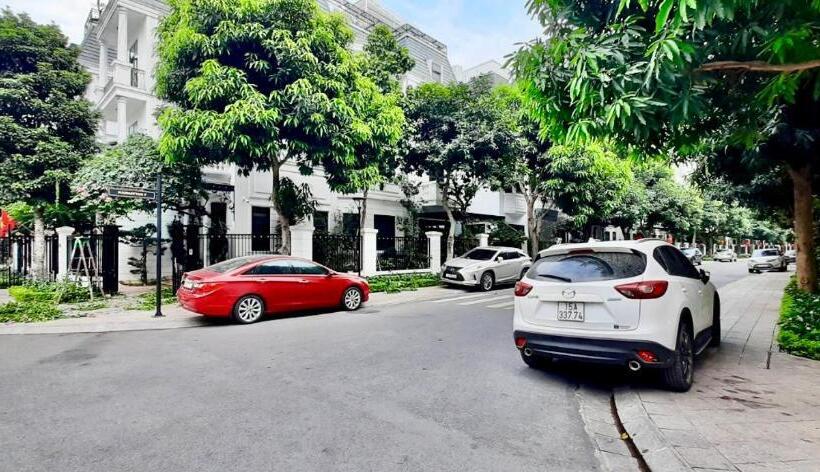 هتل Daisy Homestay & Apartment