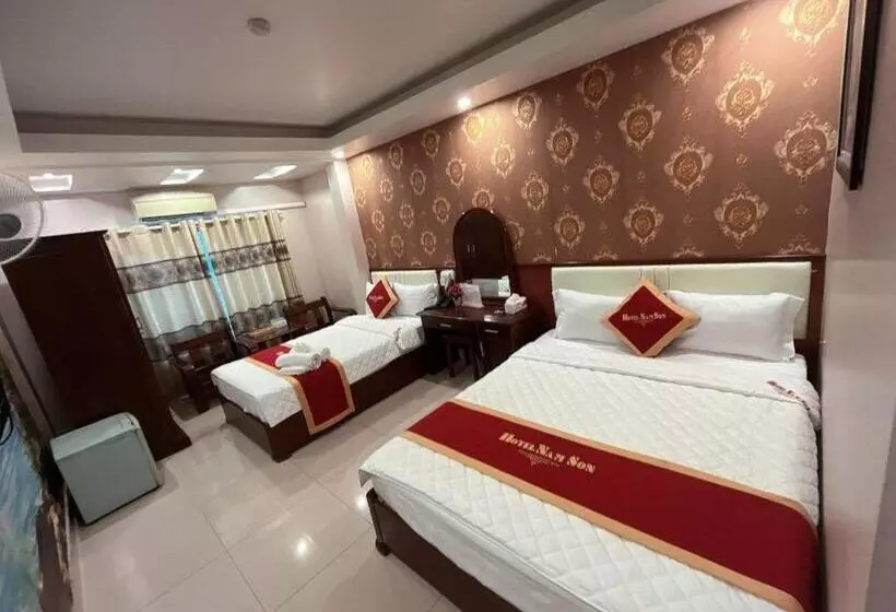هتل Khách Sạn Nam Sơn