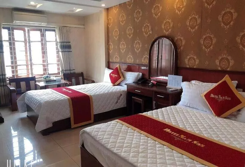 هتل Khách Sạn Nam Sơn