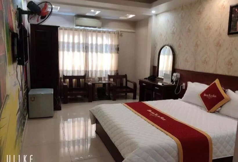 هتل Khách Sạn Nam Sơn