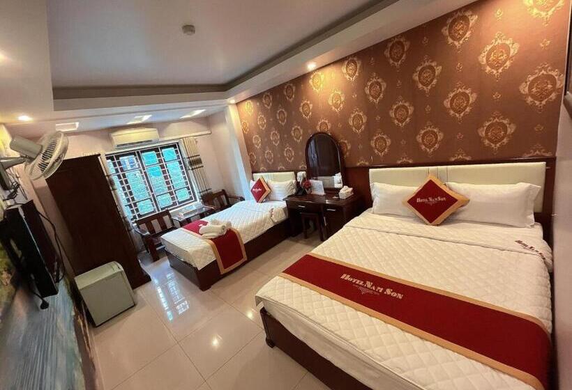 هتل Khách Sạn Nam Sơn