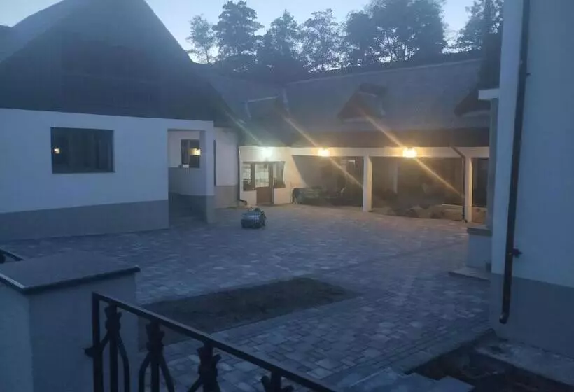 ペンション Casa Ciupi