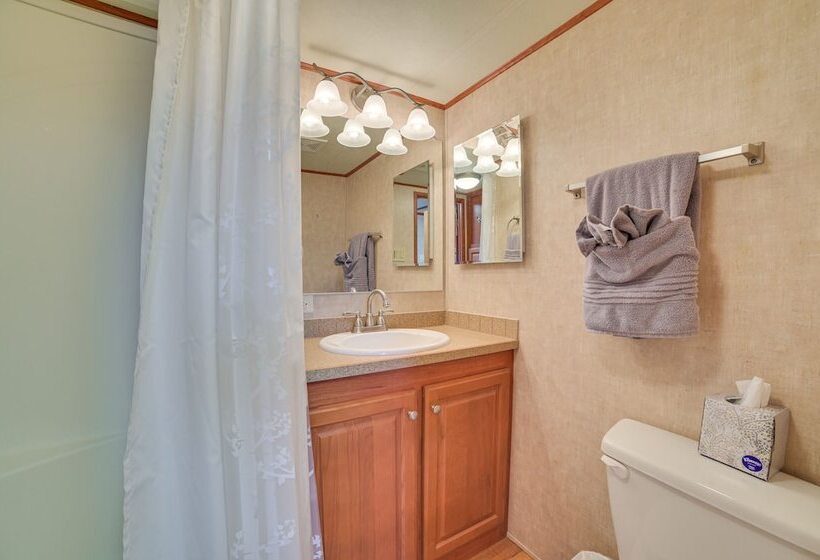 Alanson Home W/ Grill: 23 Mi To Mackinaw Island