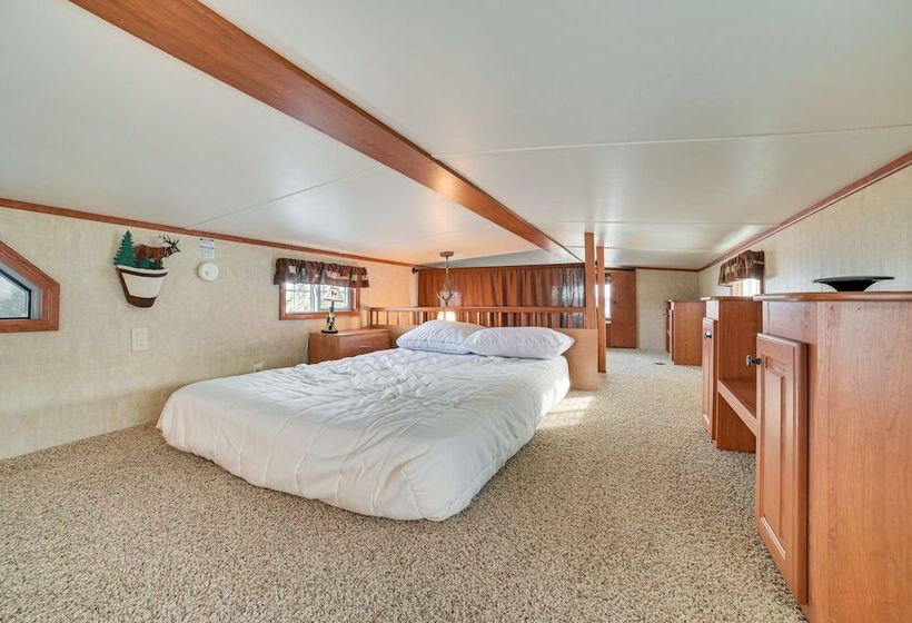 Alanson Home W/ Grill: 23 Mi To Mackinaw Island