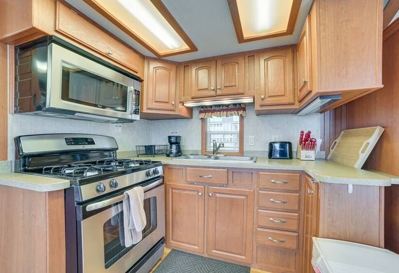 Alanson Home W/ Grill: 23 Mi To Mackinaw Island