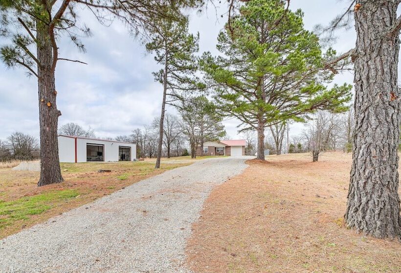 Charming Porum Home Near Lake Eufaula!