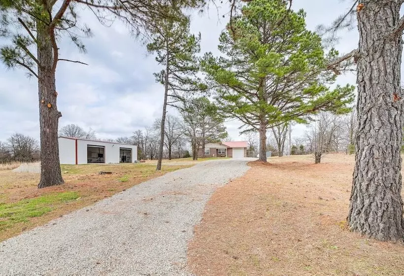 Charming Porum Home Near Lake Eufaula!