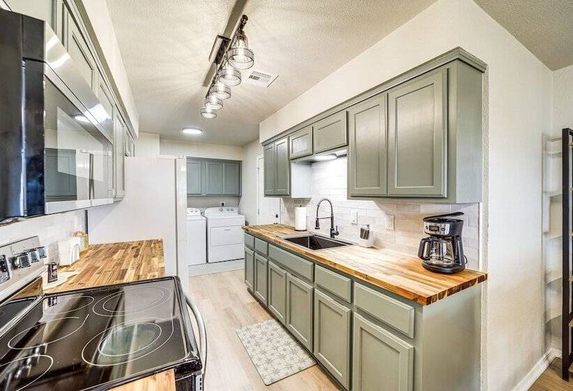 Charming Porum Home Near Lake Eufaula!