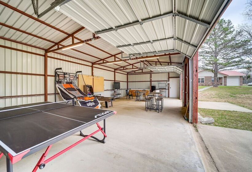 Charming Porum Home Near Lake Eufaula!