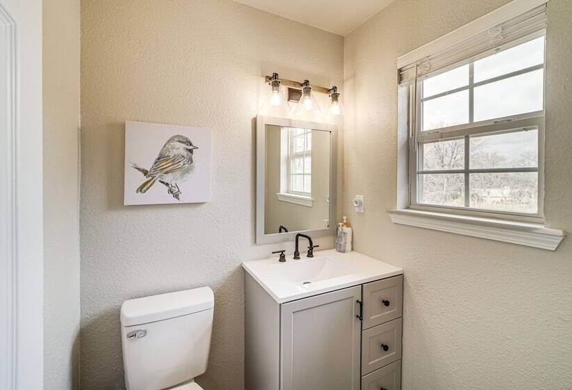 Charming Porum Home Near Lake Eufaula!