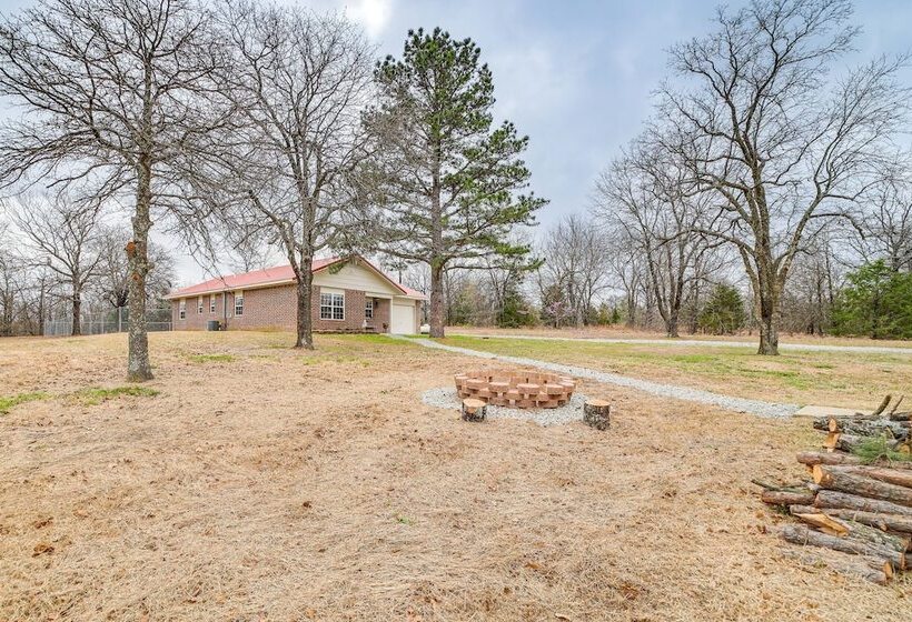 Charming Porum Home Near Lake Eufaula!