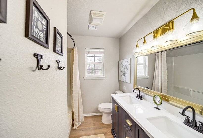 Charming Porum Home Near Lake Eufaula!