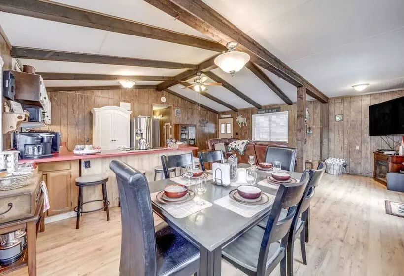 2 Fire Pits & Covered Deck: Cabin In Happy Jack!