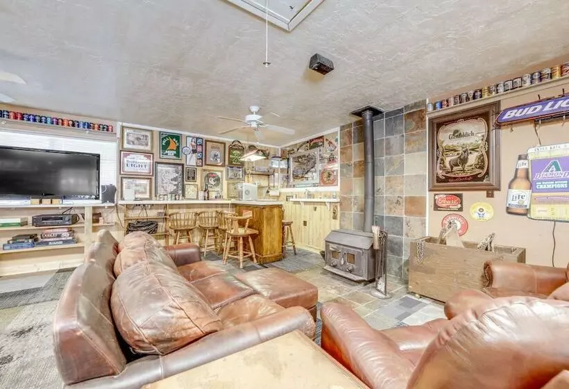 2 Fire Pits & Covered Deck: Cabin In Happy Jack!