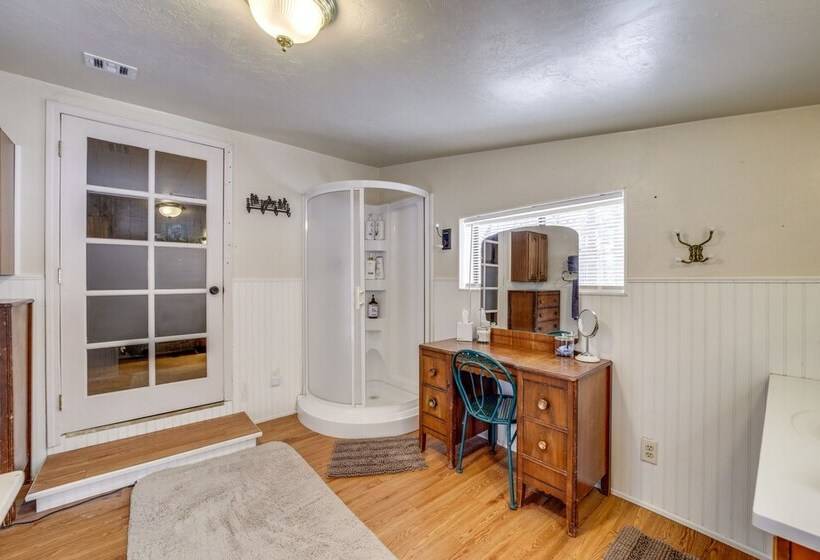 2 Fire Pits & Covered Deck: Cabin In Happy Jack!