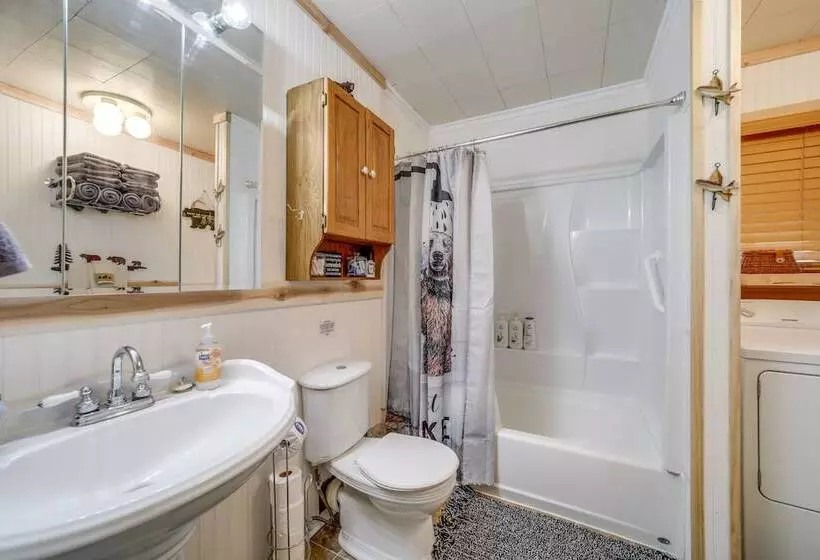 2 Fire Pits & Covered Deck: Cabin In Happy Jack!