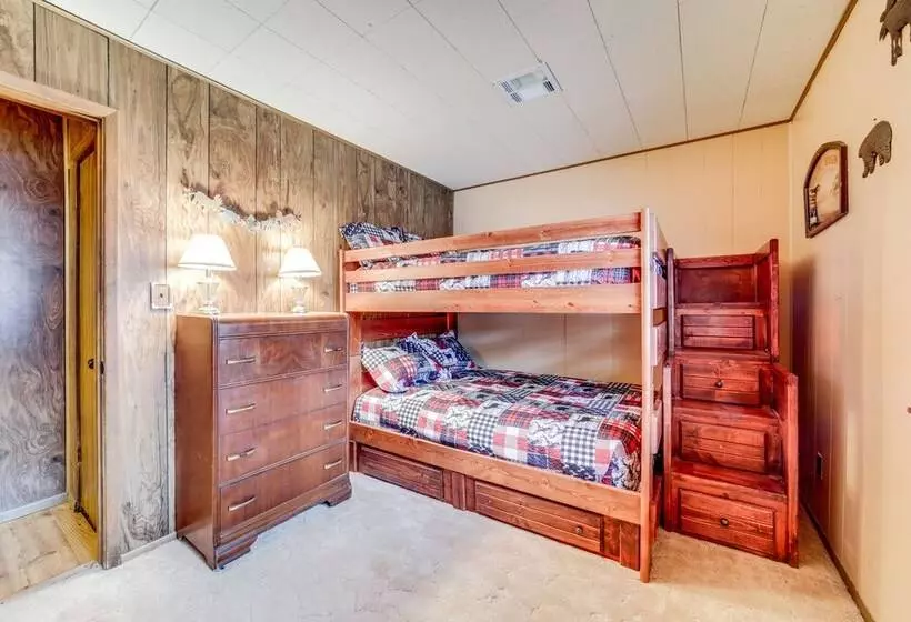 2 Fire Pits & Covered Deck: Cabin In Happy Jack!