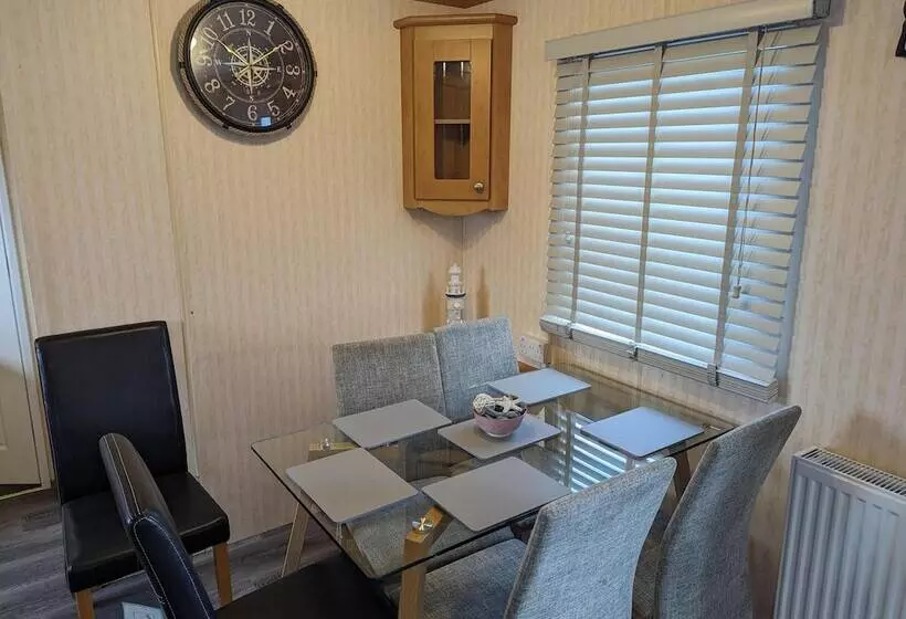 Hotelli Beach House   Dog Friendly, Anderby Creek