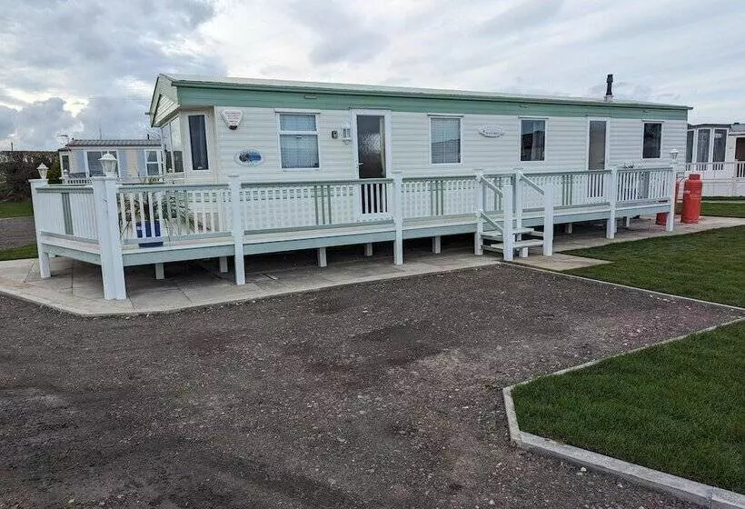Hotelli Beach House   Dog Friendly, Anderby Creek