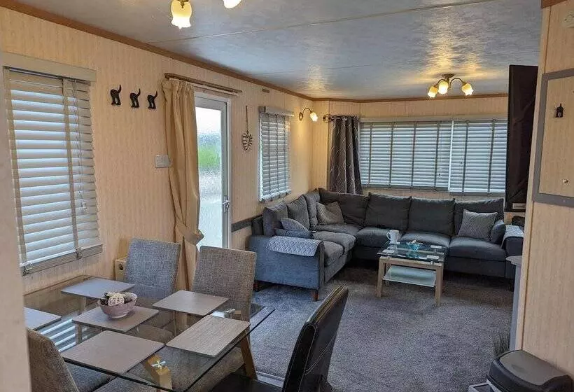 Hotelli Beach House   Dog Friendly, Anderby Creek