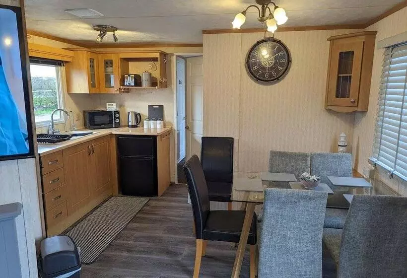 Hotelli Beach House   Dog Friendly, Anderby Creek